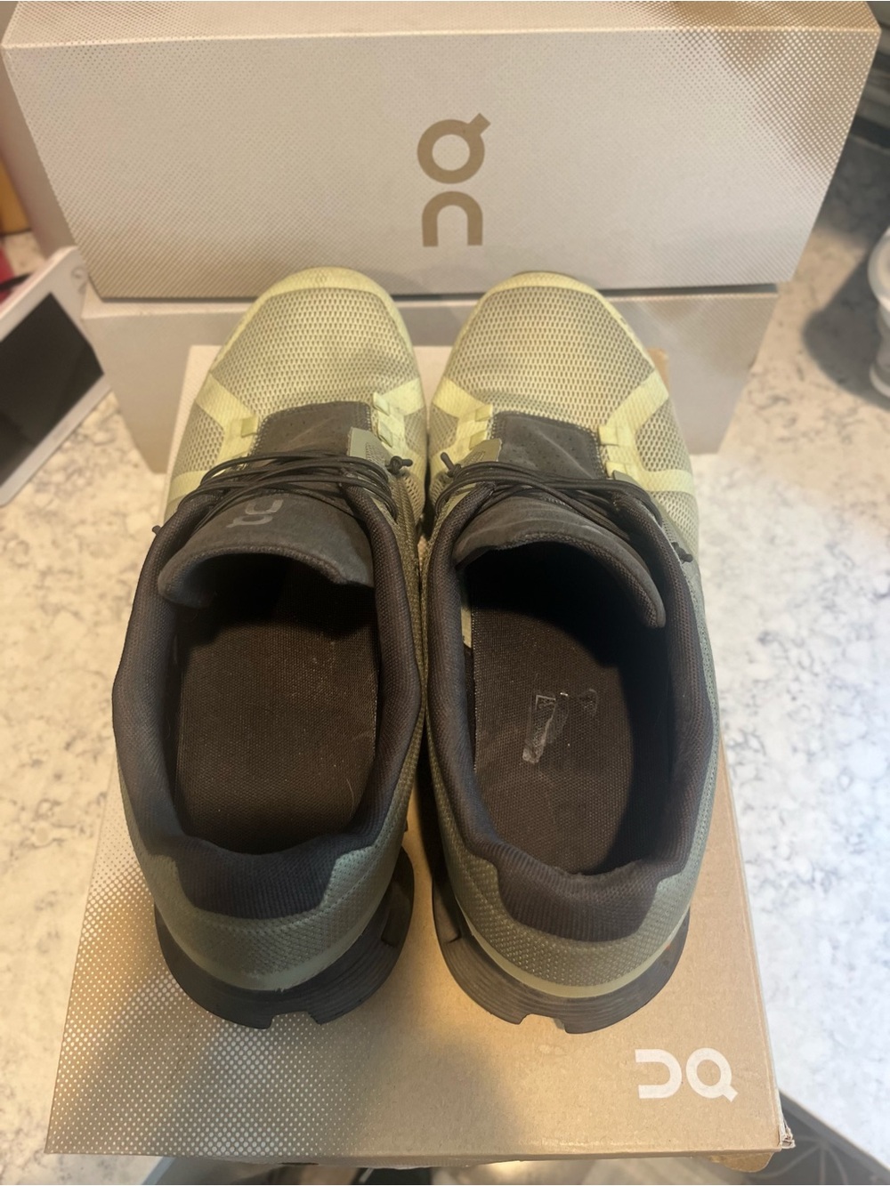 On Running Men’s Cloud 5 Size 11 Grove/Haze in Color Pre-Loved Condition - Picture 12 of 16